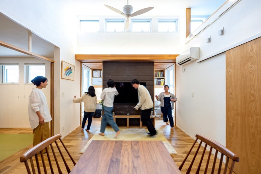 ４人の子育て・親の介護　「整う家」叶えます